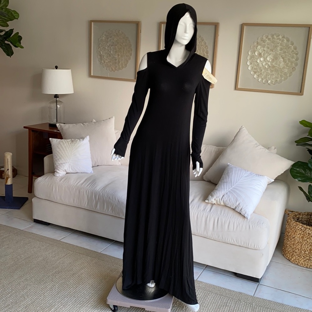 Elan Hooded Maxi in Black (Large)